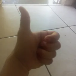 É_O_JOHN_NÉ